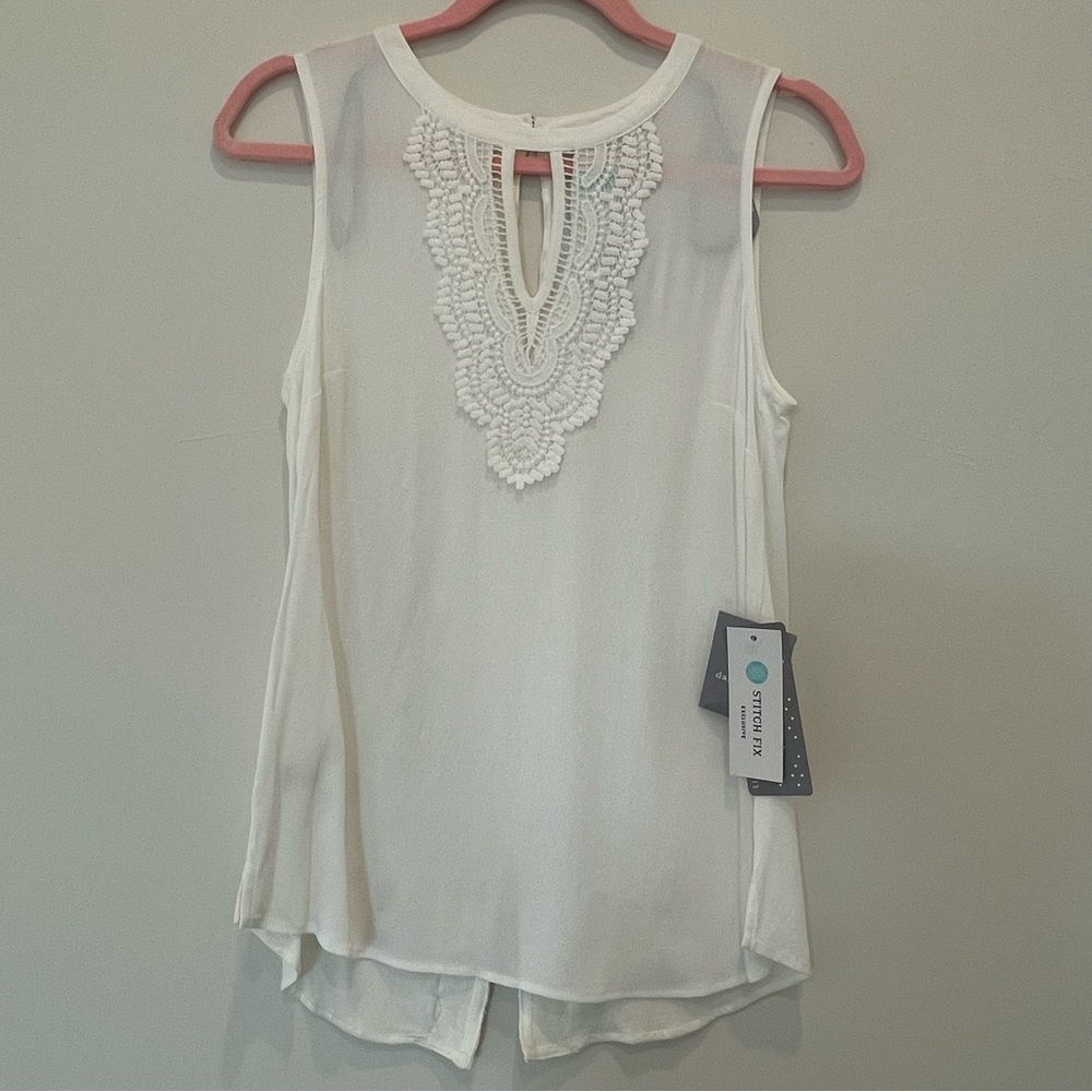 NWT - Daniel Rainn Quin Keyhole Crochet Top Off White - S